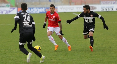 בוזגלו עם הכדור (מרטין גוטדאמק) בוזגלו עם הכדור (מרטין גוטדאמק)