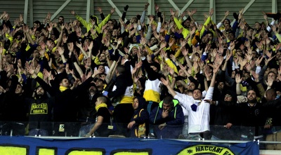 אוהדי מכבי ת&qout;א (יניב גונן) אוהדי מכבי ת&qout;א (יניב גונן)