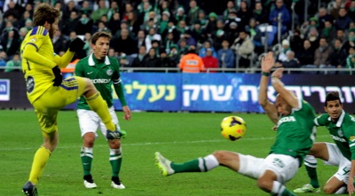 ייני בועט על צ´וצאליץ´ (יניב גונן) ייני בועט על צ´וצאליץ´ (יניב גונן)