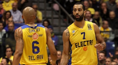 רנדל וסמית´ (חגי ניזרי) רנדל וסמית´ (חגי ניזרי)