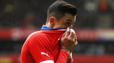 אלכסיס מתוסכל. איכזבו ובעיקר רדפו אחרי ניימאר אלכסיס מתוסכל. איכזבו ובעיקר רדפו אחרי ניימאר