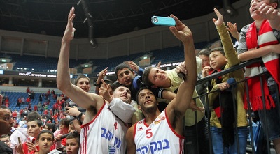 תום מעיין וטוני גפני (אורן בן חקון) תום מעיין וטוני גפני (אורן בן חקון)