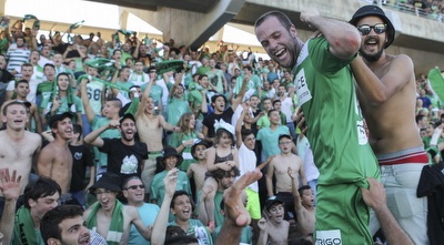 אוהדי הפועל כפר סבא חוגגים עם ריף מסיקה (איתי כהן) אוהדי הפועל כפר סבא חוגגים עם ריף מסיקה (איתי כהן)