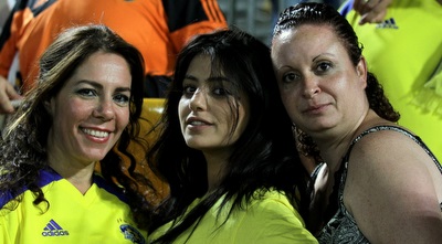 אוהדות מכבי ת&qout;א (יניב גונן) אוהדות מכבי ת&qout;א (יניב גונן)