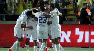 עירוני ק&qout;ש חוגגת את שער היתרון (יניב גונן) עירוני ק&qout;ש חוגגת את שער היתרון (יניב גונן)