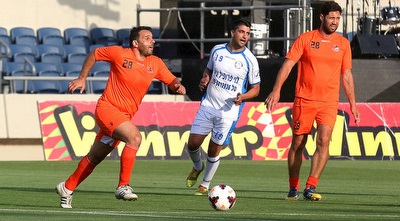 משה פרץ מול ותיקי בני יהודה (רדאד ג´בארה) משה פרץ מול ותיקי בני יהודה (רדאד ג´בארה)