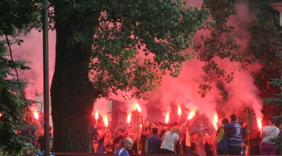 האוהדים הבוסנים בטירוף (רז אמיר) האוהדים הבוסנים בטירוף (רז אמיר)