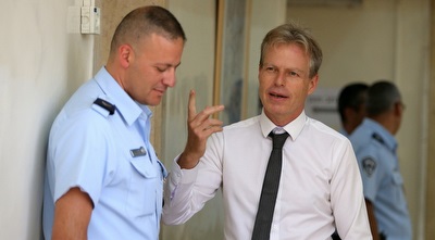 עו&qout;ד ארי שמאי (אורן בן חקון) עו&qout;ד ארי שמאי (אורן בן חקון)