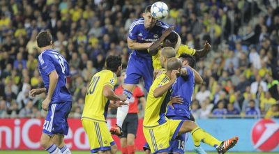 גרי קייהיל נוגח (איתי כהן)