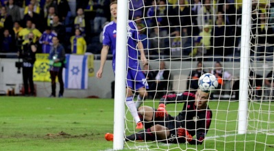 קורט זומה כובש (יניב גונן)