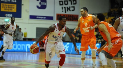 אי ג&acute;יי רולנד מול קמרון ג&acute;ונס (עמרי שטיין)