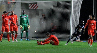 גילמור חוגג, בני יהודה מאוכזבת (משה חרמון) גילמור חוגג, בני יהודה מאוכזבת (משה חרמון)