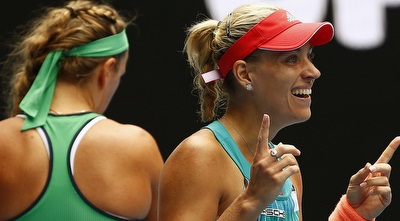 אנג´ליקה קרבר חוגגת, אזרנקה מתקשה לעכל (רויטרס) אנג´ליקה קרבר חוגגת, אזרנקה מתקשה לעכל (רויטרס)