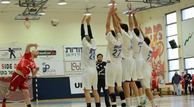 פיליפ מריאן בפעולה(צילום:גבי אלאלוף,הפועל ראשון)