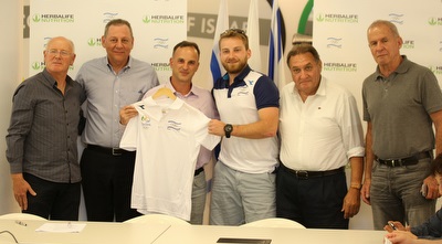 חתימת ההסכם עם הרבלייף (אחמד מוררה) חתימת ההסכם עם הרבלייף (אחמד מוררה)