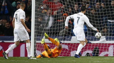 כריסטיאנו רונאלדו כובש (רויטרס) כריסטיאנו רונאלדו כובש (רויטרס)