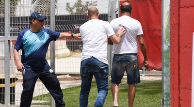 שינו זוארץ מפנה את עמוס לוזון (נעם מורנו)