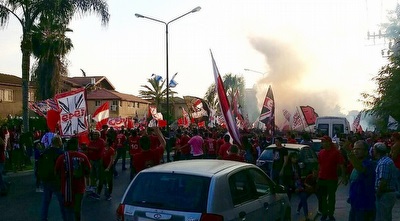 הצעדה של אוהדי ב&qout;ש לעירייה (מרטין גוטדאמק)