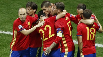 נבחרת ספרד חוגגת. קוסמים (רויטרס)