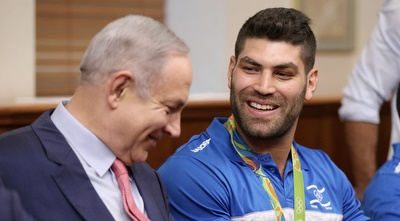אורי ששון ובנימין נתניהו (רדאד ג&acute;בארה)
