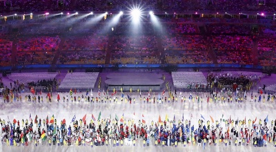 דגלי 207 המשלחות המשתתפות (רויטרס) דגלי 207 המשלחות המשתתפות (רויטרס)