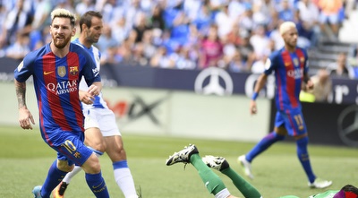 ליאו מסי חוגג את השער הראשון (La Liga)