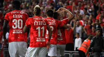 שחקני באר שבע חוגגים (איתי כהן) שחקני באר שבע חוגגים (איתי כהן)