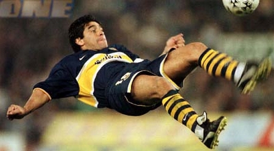 דייגו מראדונה בימיו כשחקן בוקה (רויטרס) (ONE) דייגו מראדונה בימיו כשחקן בוקה (רויטרס) (ONE)