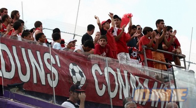 אוהדי הפועל ר&qout;ג. יהנו מעט העונה או שוב יהיו עדים לקרבות תחתית? (ONE) אוהדי הפועל ר&qout;ג. יהנו מעט העונה או שוב יהיו עדים לקרבות תחתית? (ONE)