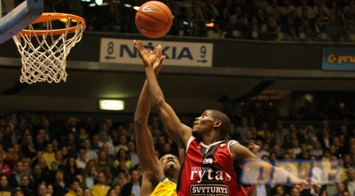 הוליס פרייס במדי ריטאס וילנה. היום בדינמו של בלאט