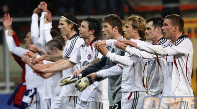 שחקני באיירן מינכן. לא מצליחים לבסס את השליטה שלהם בליגה (רויטרס)