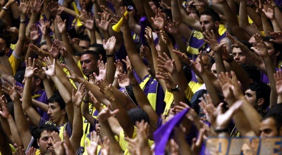 חגיגות קהל חולון (ניר בוקסנבאום) חגיגות קהל חולון (ניר בוקסנבאום)