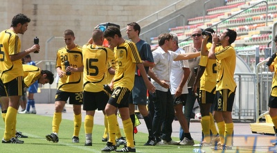 שחקני בית שחקני בית