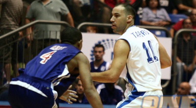 טפירו מול ג'ארט הארט בנוקיה (אמיר לוי) טפירו מול ג'ארט הארט בנוקיה (אמיר לוי)