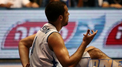 הלפרין על הפרקט בנוקיה (אמיר לוי) הלפרין על הפרקט בנוקיה (אמיר לוי)