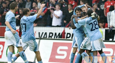 מנצסטר סיטי חוגגים (רויטרס ) מנצסטר סיטי חוגגים (רויטרס )