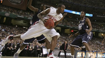 רון לואיס. דאבל-דאבל שלו לא עזר לנימבורק (רויטרס) רון לואיס. דאבל-דאבל שלו לא עזר לנימבורק (רויטרס)