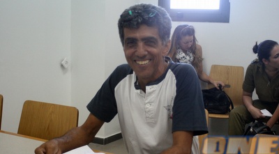 איציק לוזון. דיבר עם השחקנים ושכנע אותם לרצאת מחדר ההלבשה (אור שפונדר)