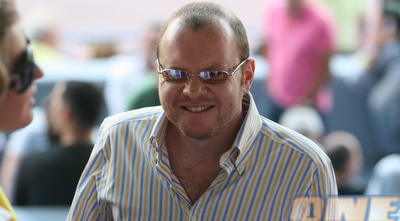 אלכס שניידר. על אליפות כבר לא מדברים בקרית שלום (אור שפונדר) אלכס שניידר. על אליפות כבר לא מדברים בקרית שלום (אור שפונדר)