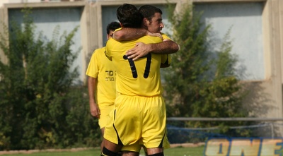 שחקני יהוד חוגגים יתרון מפתיע (עדי בן ברון) שחקני יהוד חוגגים יתרון מפתיע (עדי בן ברון)