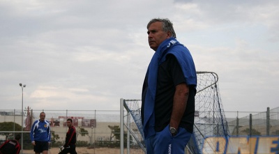 יוסי מזרחי. אמר לבקל שהוא מאמין וסומך עליו לפני שנסע לקפריסין (מתן להב) יוסי מזרחי. אמר לבקל שהוא מאמין וסומך עליו לפני שנסע לקפריסין (מתן להב)