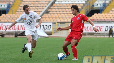 ג'פרידזה מנסה להשיג ניצחון בקרית אליעזר (עמית מצפה) ג'פרידזה מנסה להשיג ניצחון בקרית אליעזר (עמית מצפה)