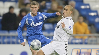 פאביו קנבארו מחלץ בקלות עוד כדור (רויטרס) פאביו קנבארו מחלץ בקלות עוד כדור (רויטרס)