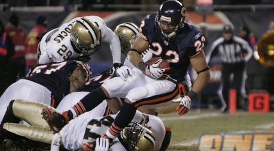 מאט פורטה בדרך לטאצ'דאון. שיקאגו בדרך לפלייאוף (רויטרס) מאט פורטה בדרך לטאצ'דאון. שיקאגו בדרך לפלייאוף (רויטרס)