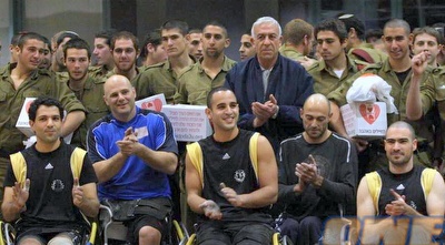 שחקני בית הלוחם והחיילים (גיא בן זיו)