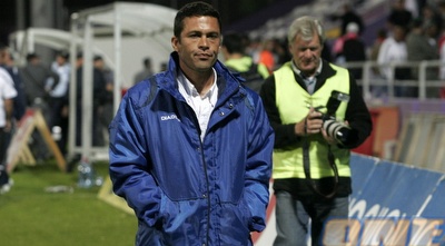 גיא לוי. משחק חוץ קשה בעילוט (מתן להב) גיא לוי. משחק חוץ קשה בעילוט (מתן להב)