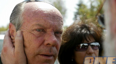 שלמה וישינסקי במהלך ההלוויה של בנו (Gettyimages) שלמה וישינסקי במהלך ההלוויה של בנו (Gettyimages)