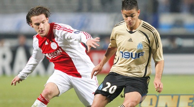 בן ארפה ממארסיי מול שילדר מאייאקס (רויטרס) בן ארפה ממארסיי מול שילדר מאייאקס (רויטרס)