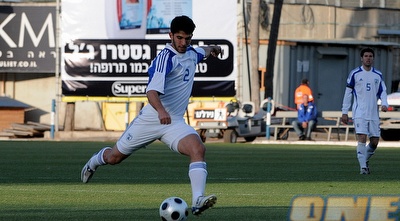 אוראל דגני בועט (אלעד ירקון)