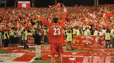 קראגר חוגג עם האוהדים בגמר האלופות מול מילאן (אלעד ירקון) קראגר חוגג עם האוהדים בגמר האלופות מול מילאן (אלעד ירקון)